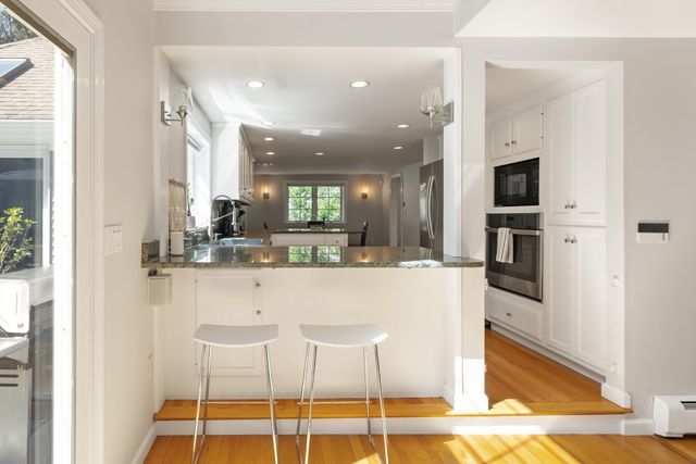 4 Fern St, Natick, MA 01760