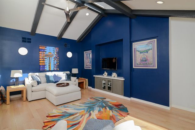 26 River Bluff Ln, Carmichael, CA 95608