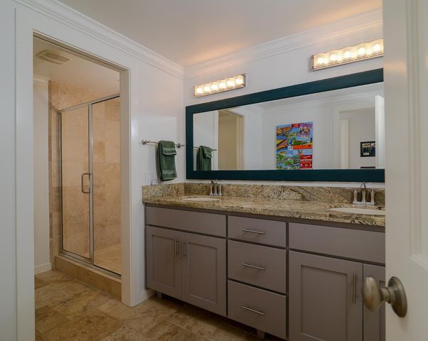 26 River Bluff Ln, Carmichael, CA 95608