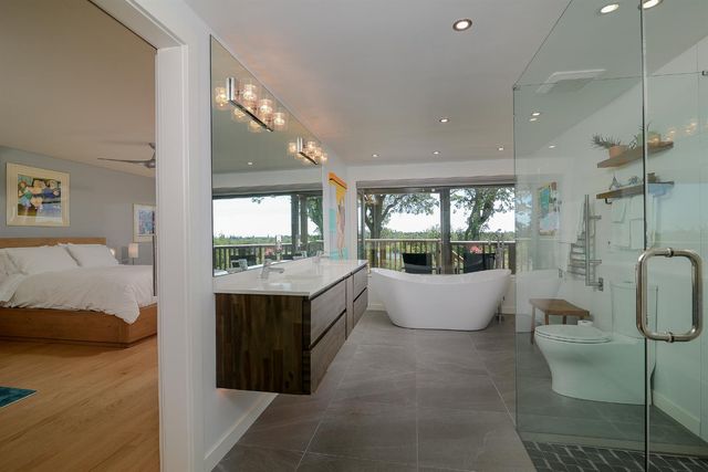 26 River Bluff Ln, Carmichael, CA 95608