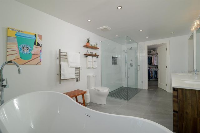 26 River Bluff Ln, Carmichael, CA 95608