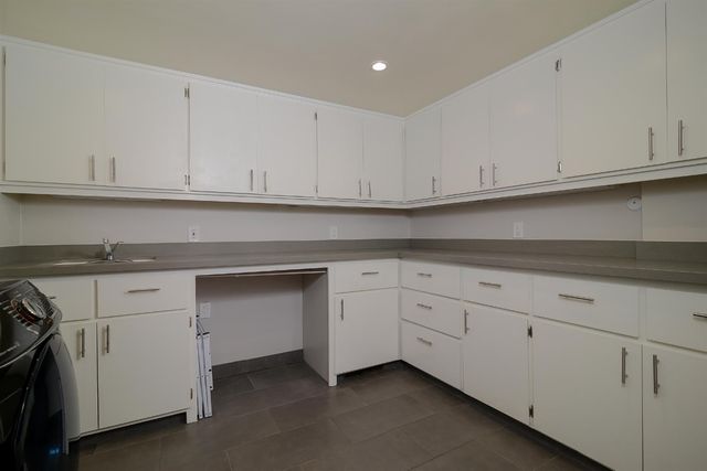 26 River Bluff Ln, Carmichael, CA 95608