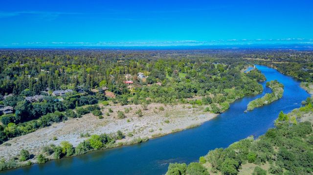26 River Bluff Ln, Carmichael, CA 95608
