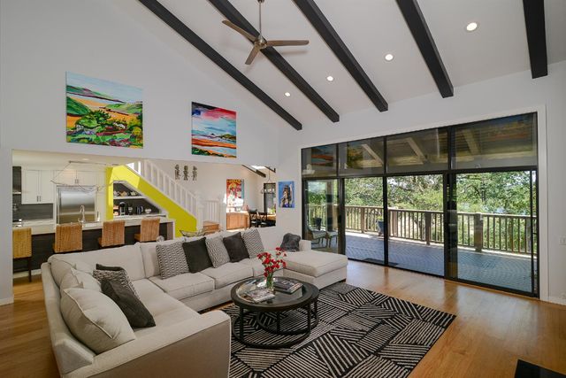 26 River Bluff Ln, Carmichael, CA 95608