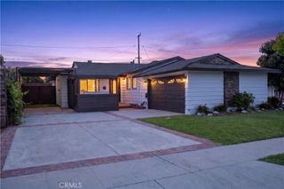 2425 Heather Avenue, Long Beach, CA 90815