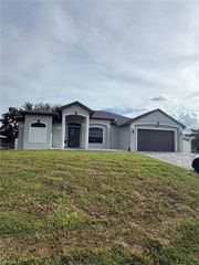 1418 NE 11th TER, Cape Coral, FL 33909