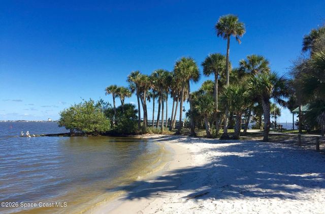 1563 Hamilton Avenue SW, Palm Bay, FL 32908