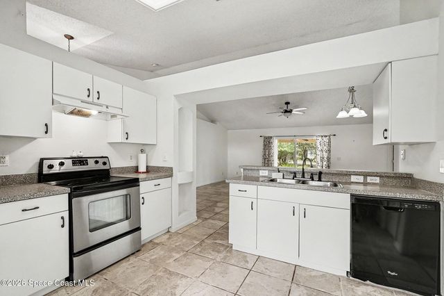 1563 Hamilton Avenue SW, Palm Bay, FL 32908