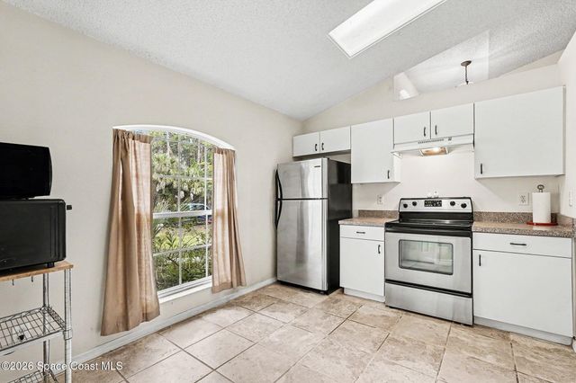 1563 Hamilton Avenue SW, Palm Bay, FL 32908