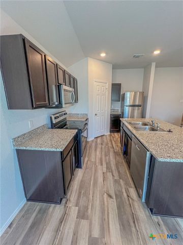 100 Taggart Trail, Jarrell, TX 76537