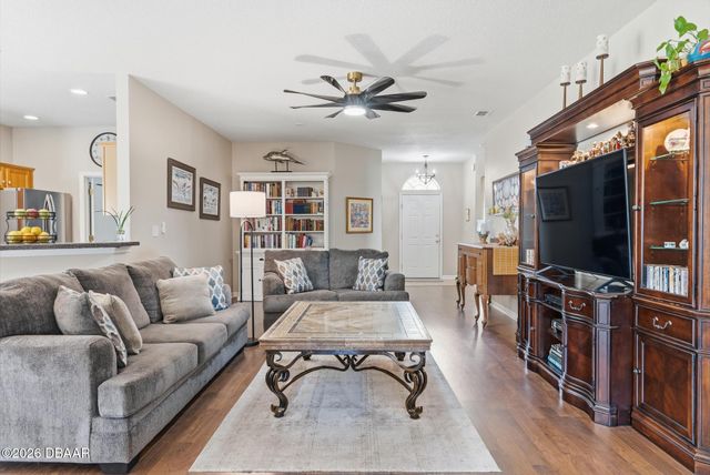 207 Coleton Lane, Deland, FL 32724