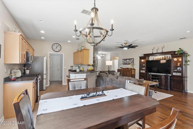 207 Coleton Lane, Deland, FL 32724