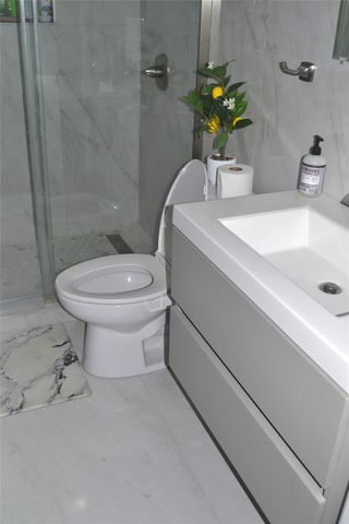 372 Shoreline Drive, Azle, TX 76020