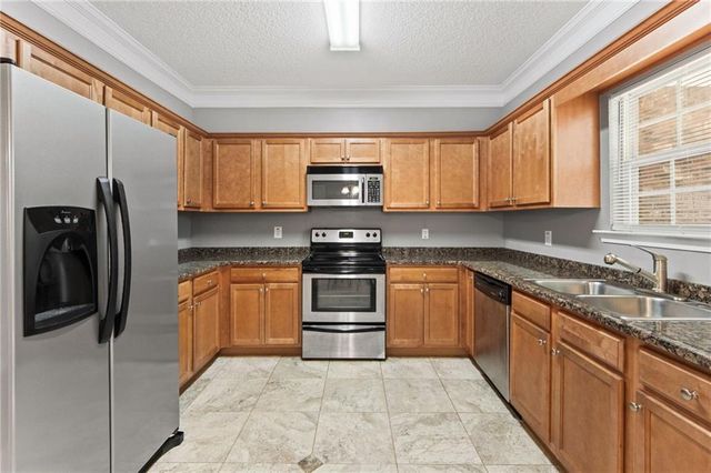 424 Buckboard Lane, Locust Grove, GA 30248