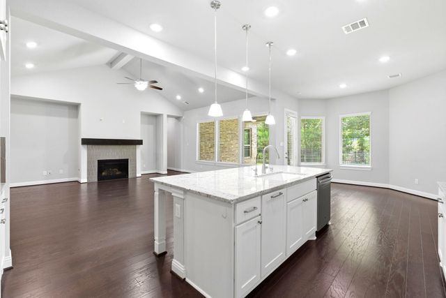 2021 Green Terrace Lane, Pinehurst, TX 77362