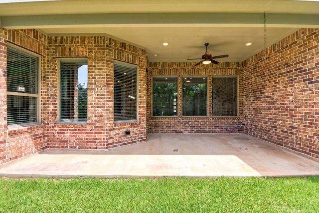 2021 Green Terrace Lane, Pinehurst, TX 77362