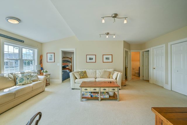 261 Thompson Road, Webster, MA 01570