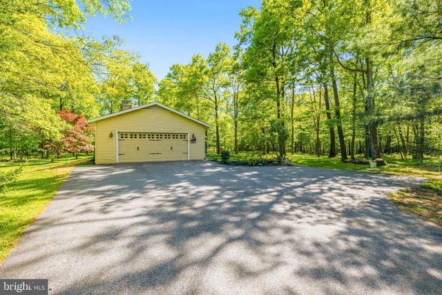 10820 GAMBRILL PARK RD, Frederick, MD 21702