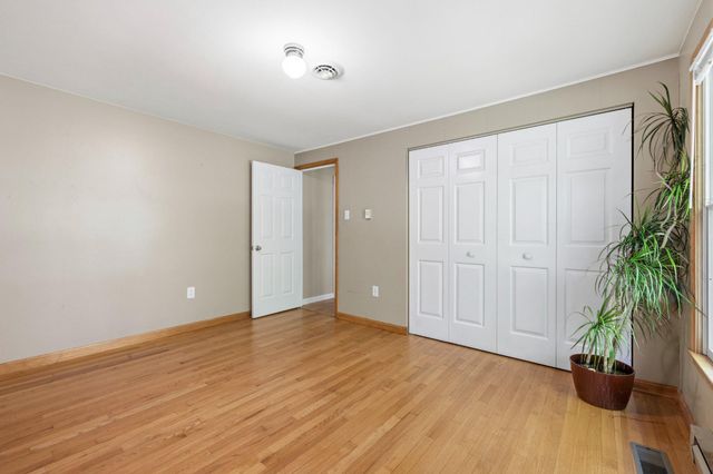 10820 GAMBRILL PARK RD, Frederick, MD 21702