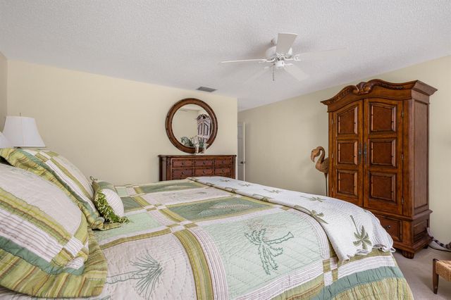 101 W Park Shores Circle 2, Indian River Shores, FL 32963