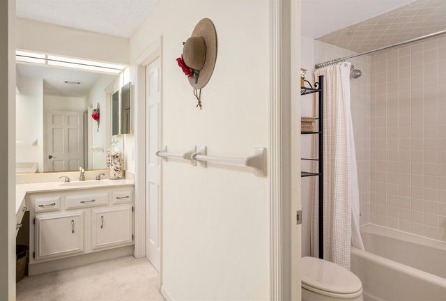 101 W Park Shores Circle 2, Indian River Shores, FL 32963