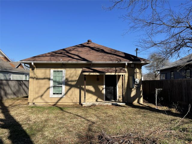 1414 W Sears Street, Denison, TX 75020