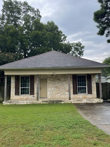 1414 W Sears Street, Denison, TX 75020