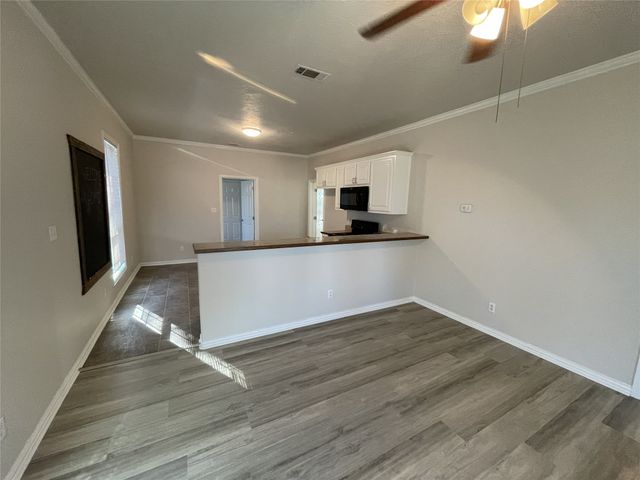 1414 W Sears Street, Denison, TX 75020