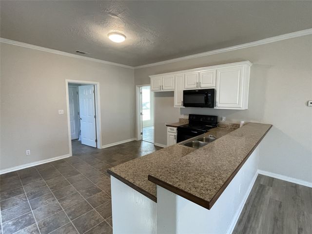 1414 W Sears Street, Denison, TX 75020