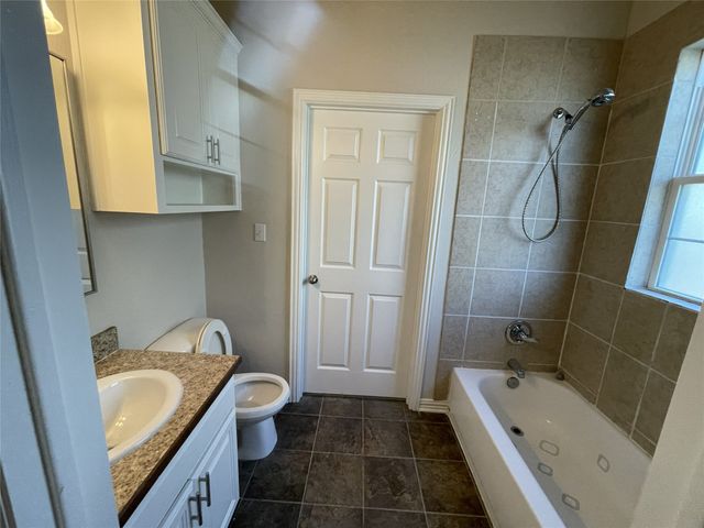 1414 W Sears Street, Denison, TX 75020