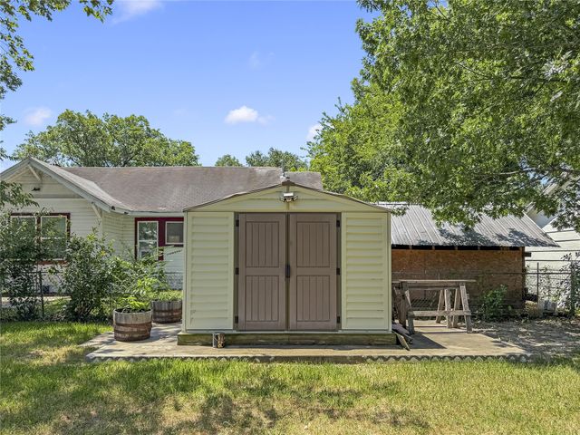1901 Park Street, Greenville, TX 75401