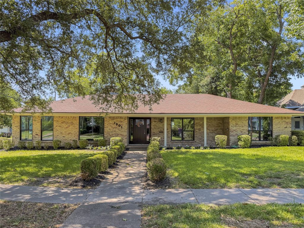 1901 Park Street, Greenville, TX 75401