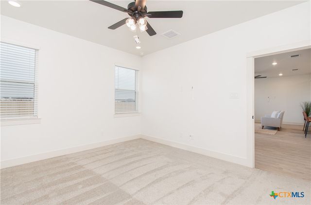 8618 Glade Drive, Temple, TX 76502