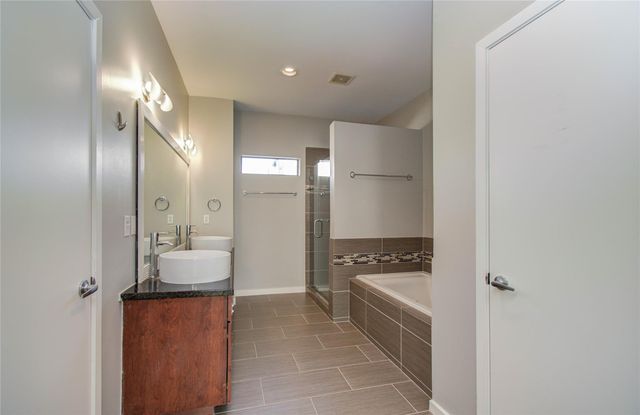 1609 Welch Street B, Houston, TX 77006