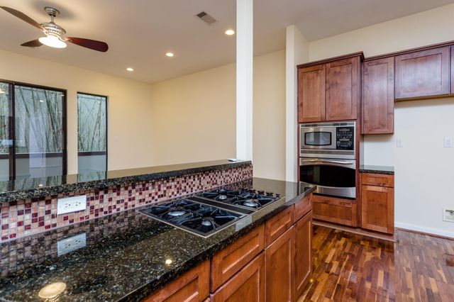 1609 Welch Street B, Houston, TX 77006