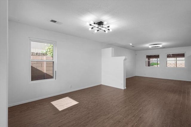 10939 Argonite Drive NW, Albuquerque, NM 87114