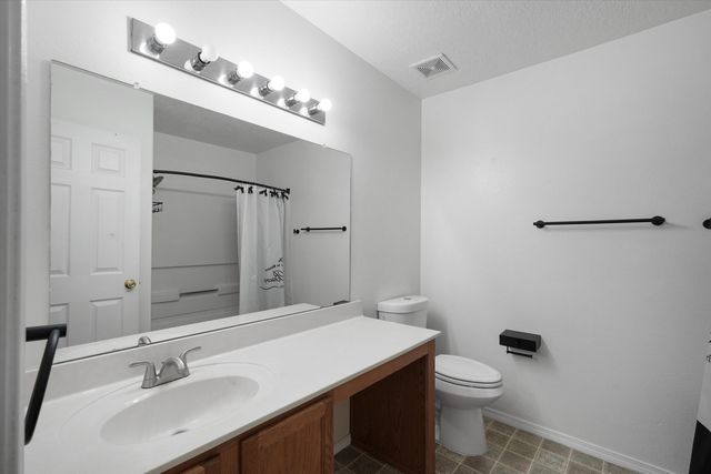 10939 Argonite Drive NW, Albuquerque, NM 87114