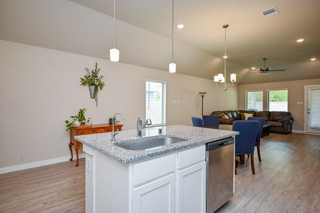 1188 Filly Creek Drive, Alvin, TX 77511