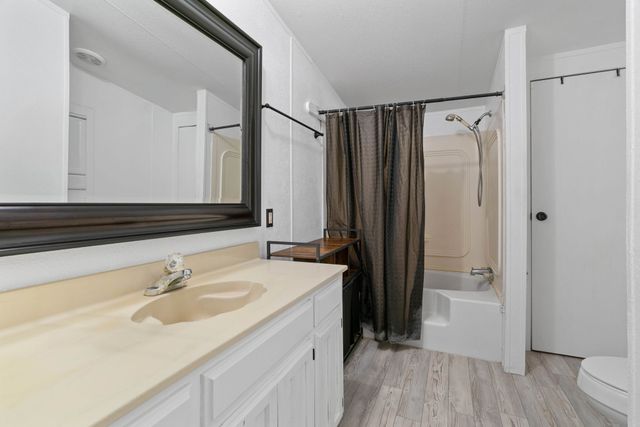 104 Runway Lane, Aurora, TX 76078