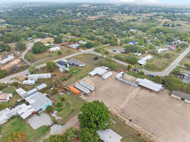 104 Runway Lane, Aurora, TX 76078