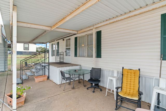 104 Runway Lane, Aurora, TX 76078