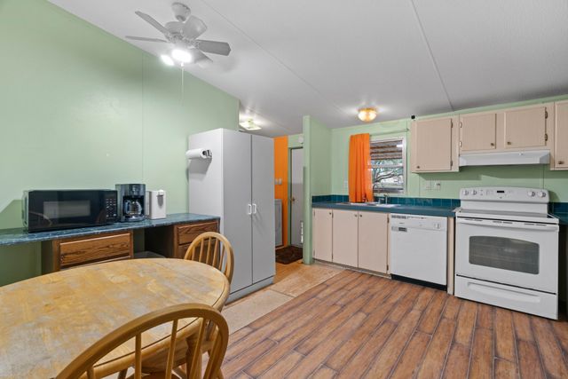 104 Runway Lane, Aurora, TX 76078