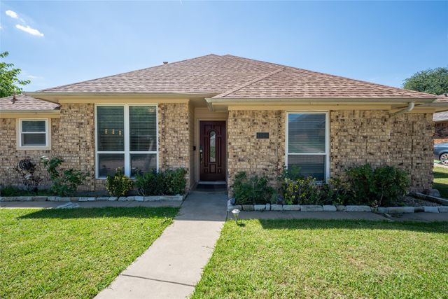 4925 Longwood Court, Irving, TX 75038