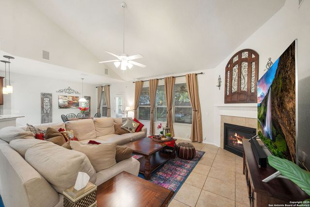 8206 Setting Moon, San Antonio, TX 78255