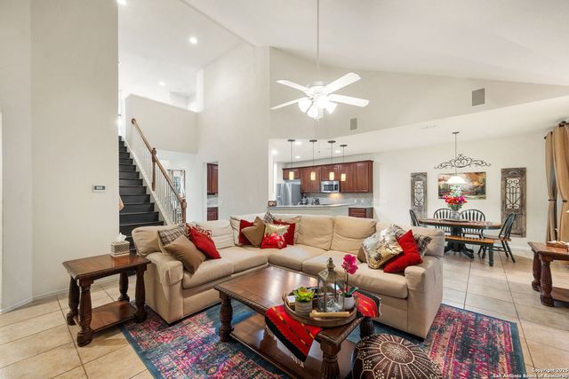 8206 Setting Moon, San Antonio, TX 78255