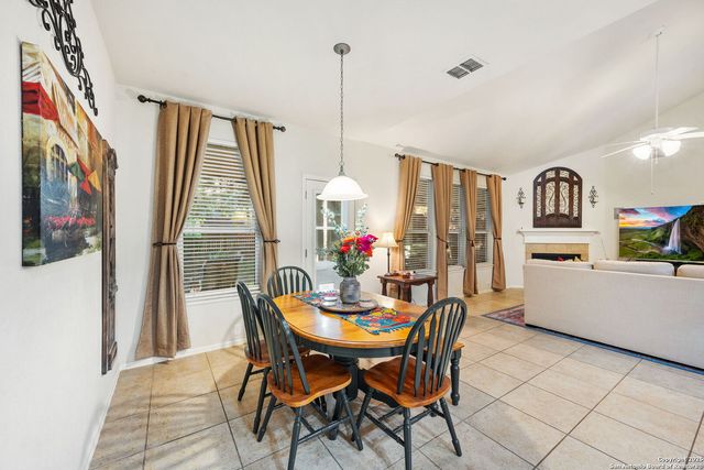 8206 Setting Moon, San Antonio, TX 78255