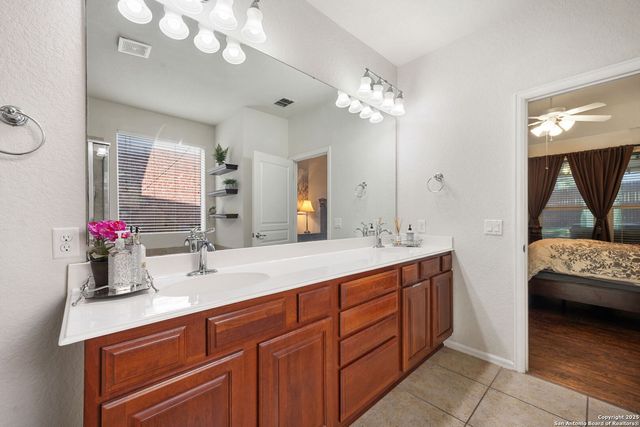 8206 Setting Moon, San Antonio, TX 78255