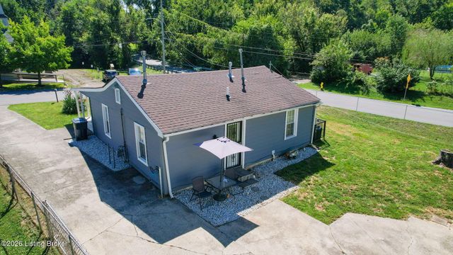 4618 E Overbrook Dr, Louisville, KY 40216