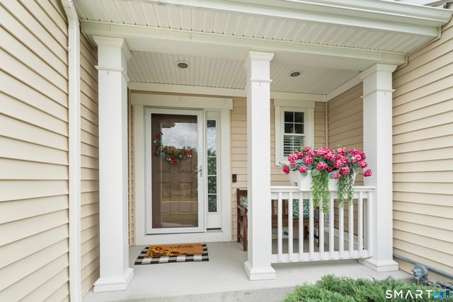 733 Championship Drive 733, Oxford, CT 06478