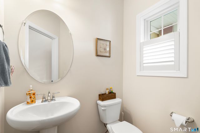733 Championship Drive 733, Oxford, CT 06478